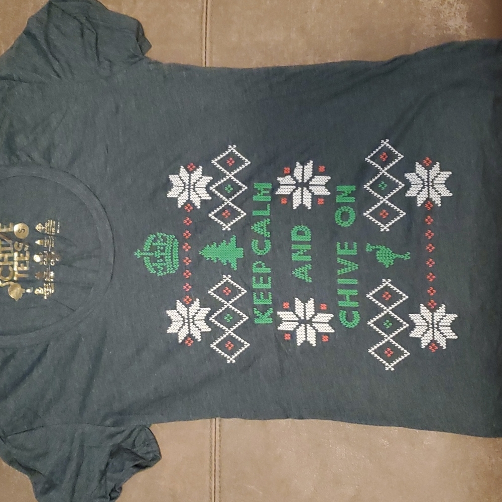 Small women's gray/green Chive tshirt
